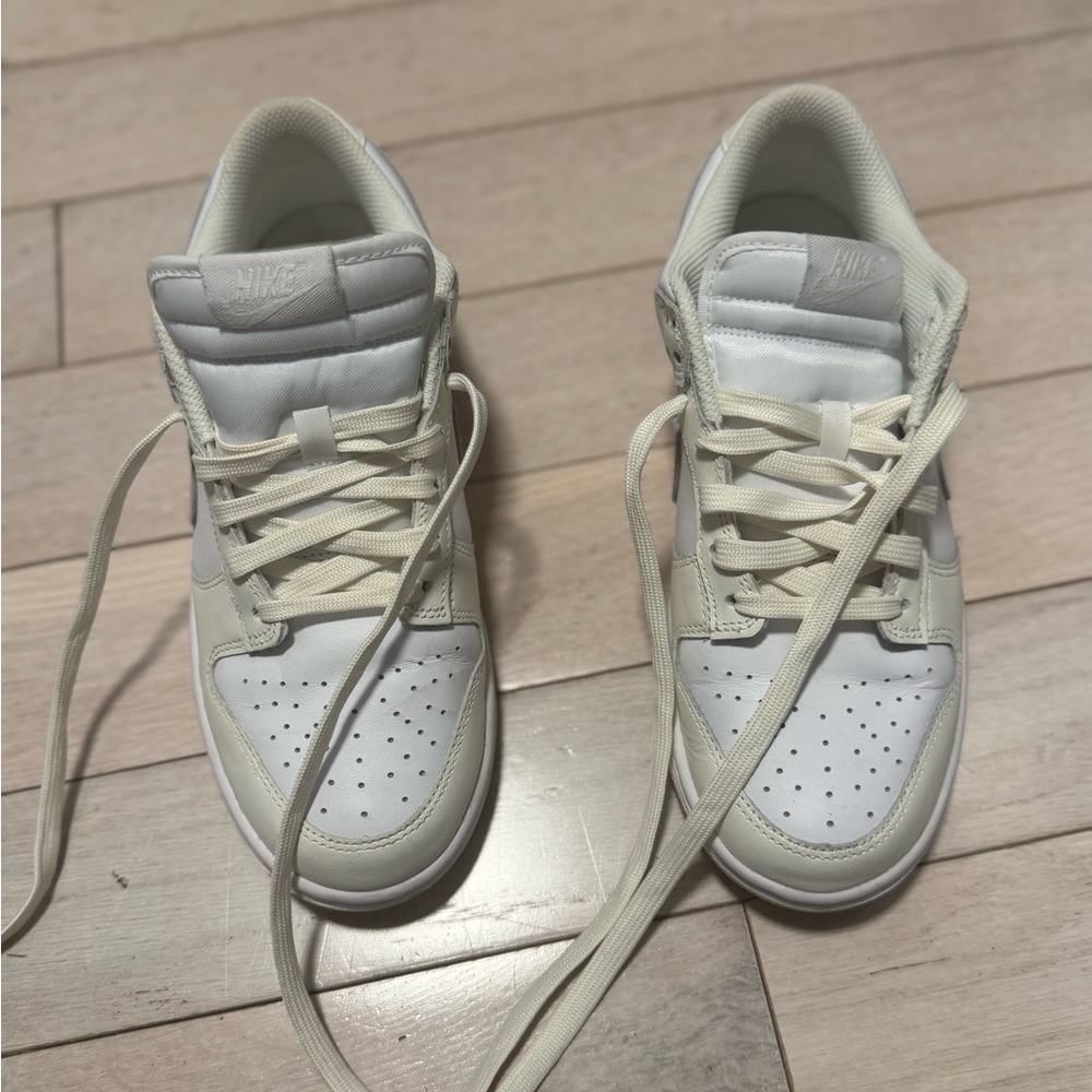 Womens Dunk Low 'White Sail’